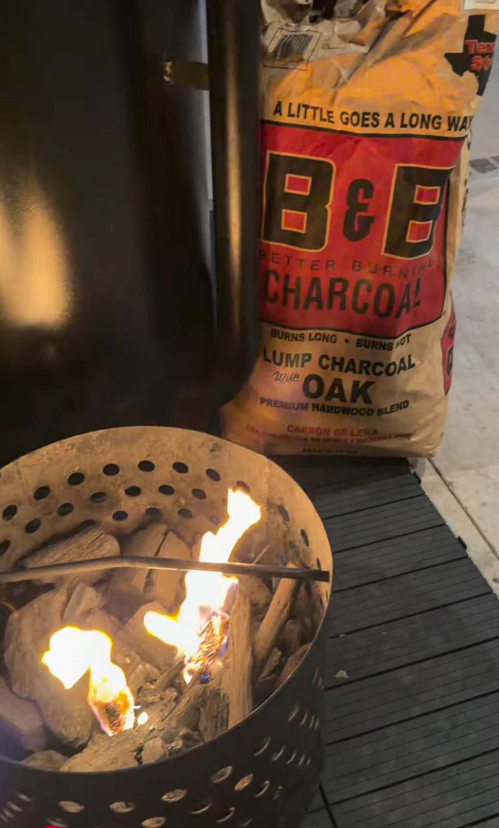 20 lb Oak Lump Charcoal BBQ Bundle with Firestart Cubes, Beef Rub & Grill Matches C25319